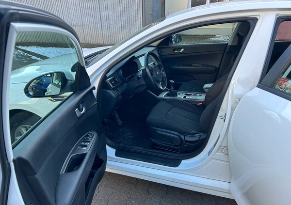 Kia Optima cena 52500 przebieg: 168887, rok produkcji 2016 z Legionowo małe 37